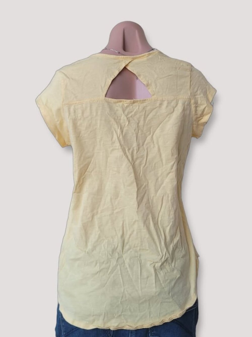 C&C California Yellow Backless Cropped Short Sleeve Tee M